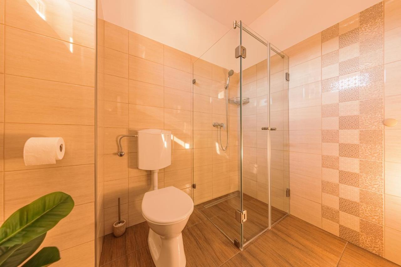 Racz Vendeghaz Hotel Sopron Exterior photo