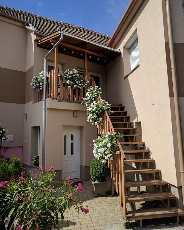 Racz Vendeghaz Hotel Sopron Exterior photo